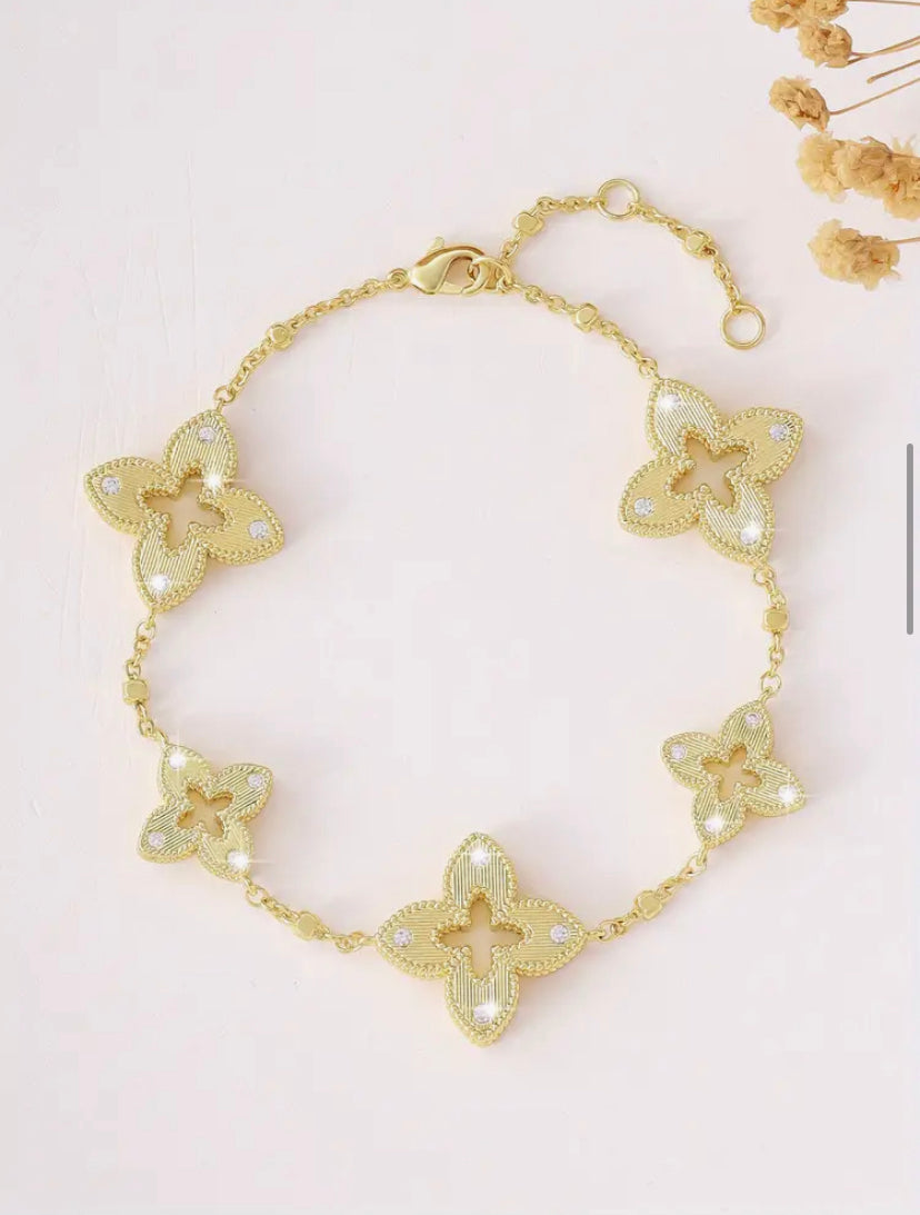 Elegant Damask Style Bracelet