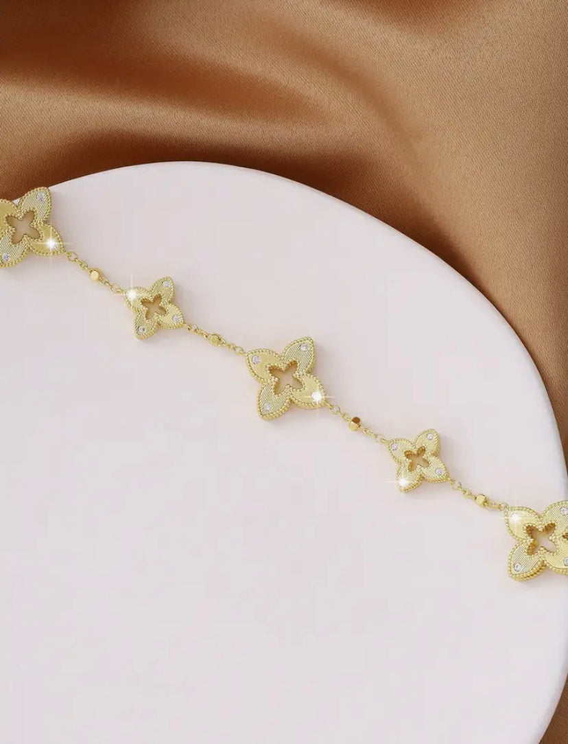 Elegant Damask Style Bracelet