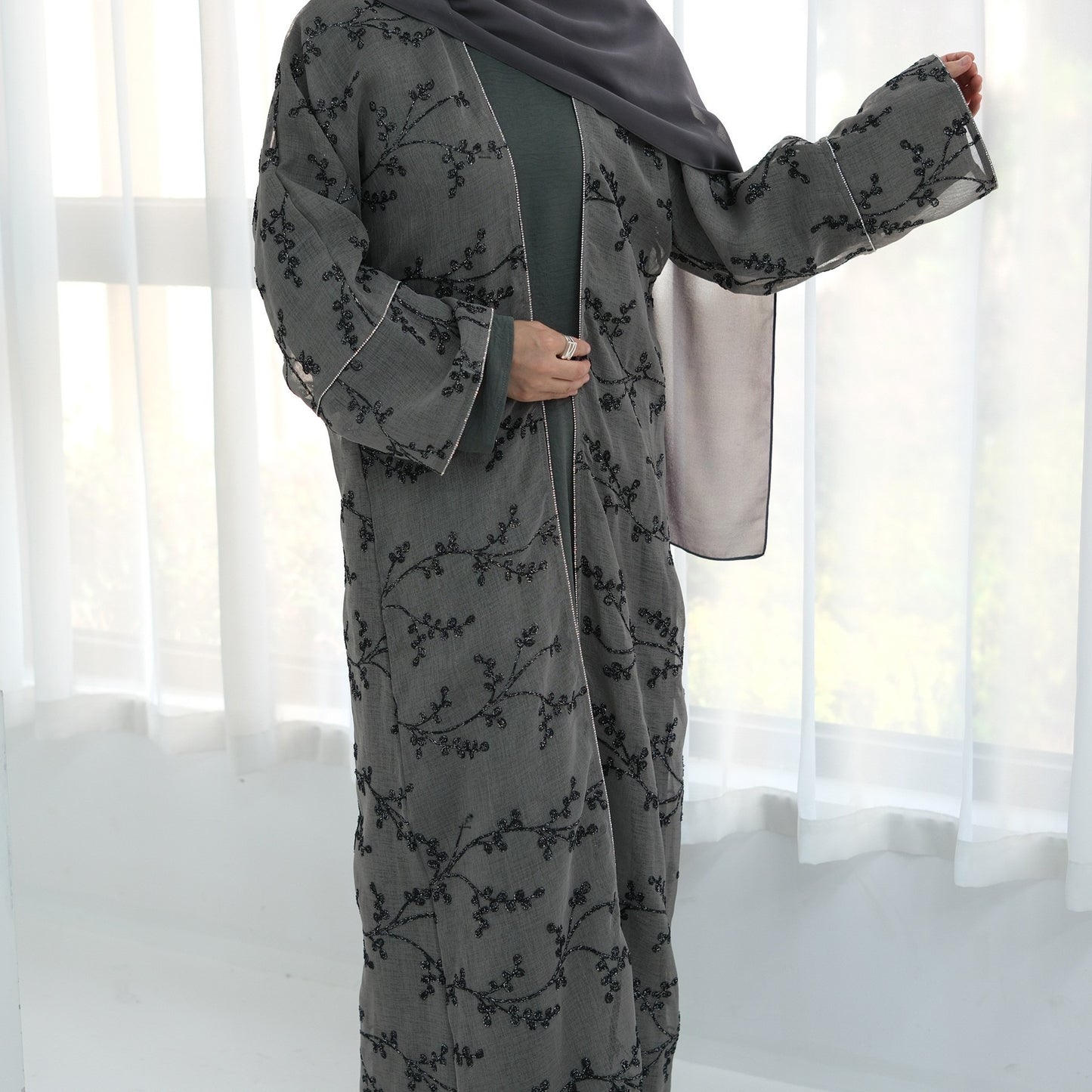 Dubai Style Embellished 2 Piece Abaya Gray
