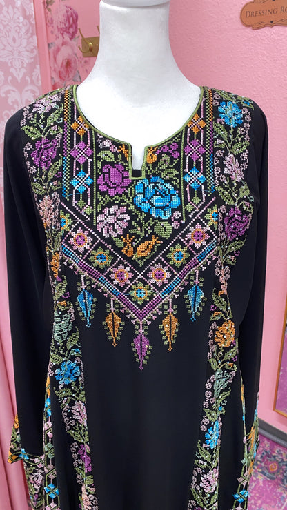 Traditional Tatreez Thobe