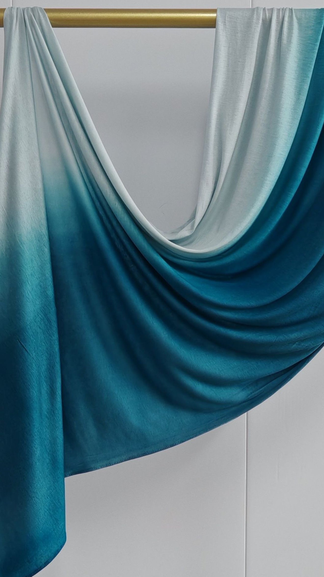 Cream & Turquoise Ombré Double Sided Jersey Cotton Hijab