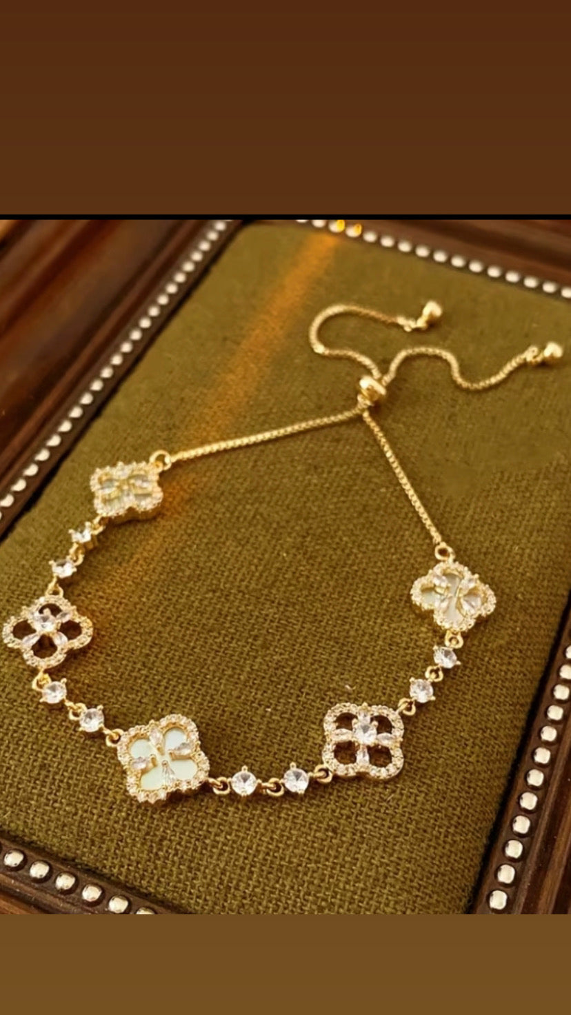 Elegant 18k Plated Floral Style Bracelet